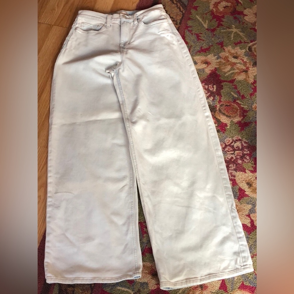 Size 7/28 waist high rise, wide legged mom jeans